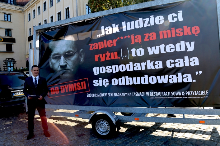 Senator Jerzy Wcisła: „Twarz kłamcy jest twarzą kampanii wyborczej PiS-u”